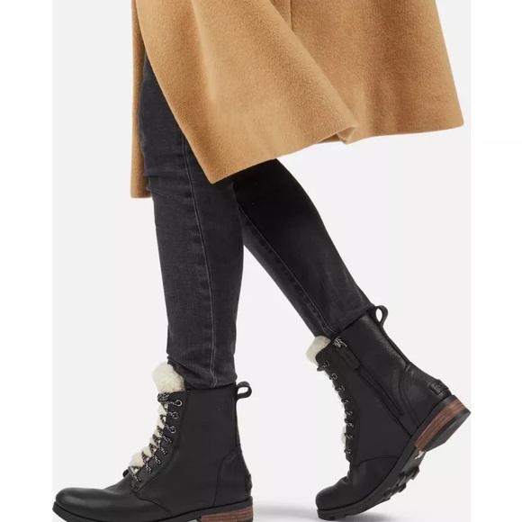NEW W BOX Sorel Emelie Shearling Short Lace Up Cozy Black White Boots Shoes Sz 9 - Picture 13 of 13